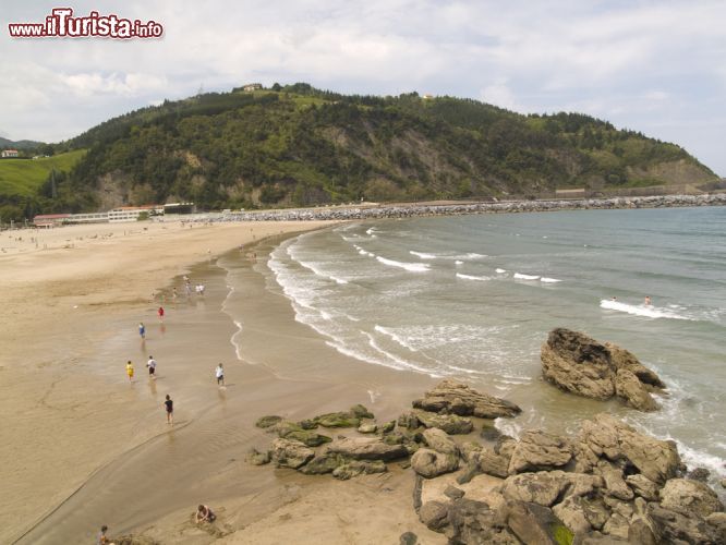 Immagine La grande spiaggia di Deba, costa nord della Spagna, Paesi Baschi - ©  Doin Oakenhelm / Shutterstock.com