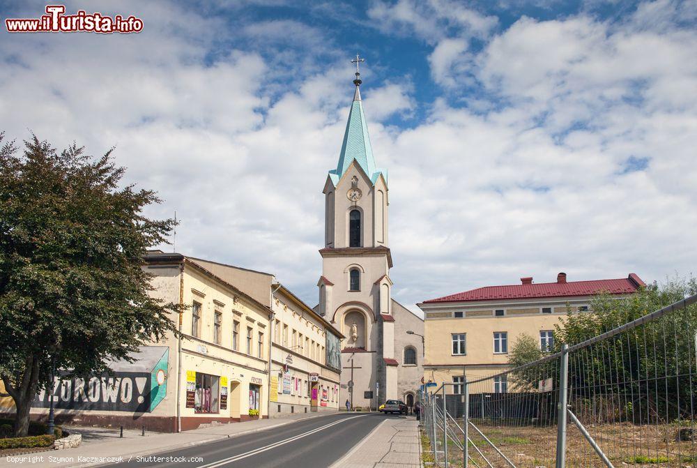 Immagine La via Dabrowski e il panorama del centro di Oświęcim, nella Polonia meridionale - foto © Szymon Kaczmarczyk / Shutterstock.com