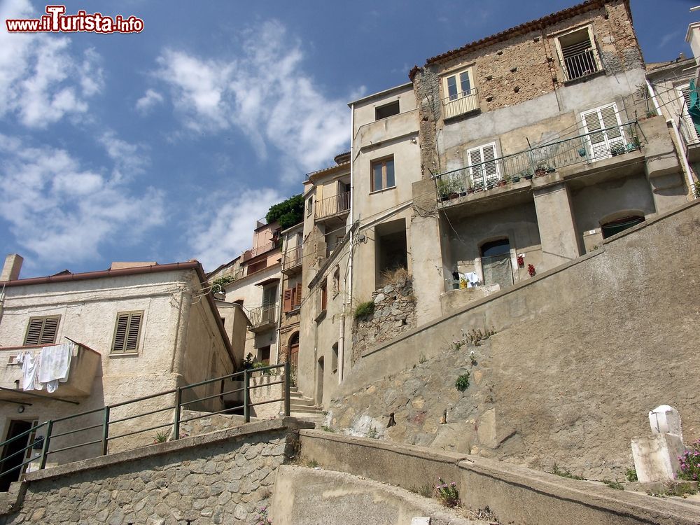 Immagine Le case del centro di Nicotera, Calabria