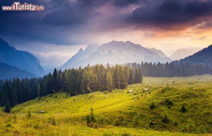 Immagine Le montagne della Carnia nei dintorni di Sauris in Friuli - © Creative Travel Projects / Shutterstock.com