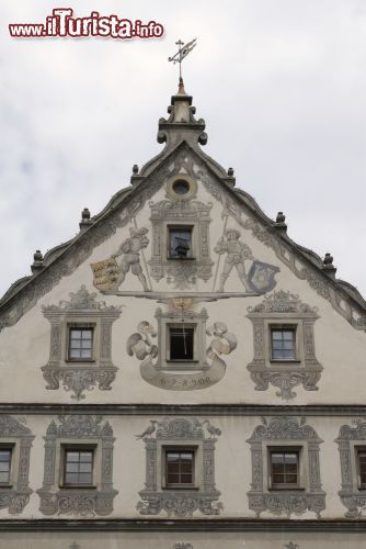 Immagine Il particolare delle decorazioni sulla facciata della Lederhaus nella città di Ravensburg, nel land del Baden-Wuerttemberg, Germania - foto © Bildagentur Zoonar GmbH / Shutterstock.com