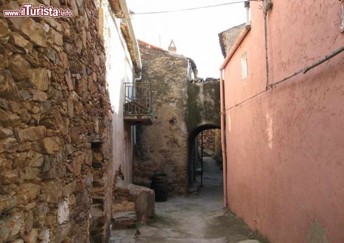 Immagine Lodè, il tipico centro storico di questo borgo nella regione dell'Alta Baronia, in Sardegna