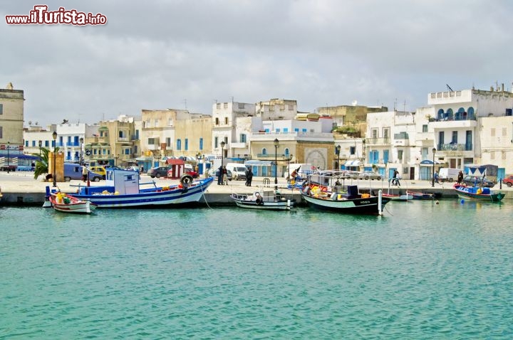 Immagine Il mare Mediterraneo fotografato a Biserta (Bizerte) il centro si trova vicino a Tunisi, lungo la costa della Tunisa - © Gelia / Shutterstock.com