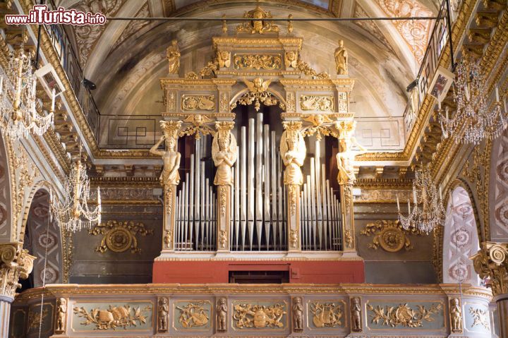 Immagine L'organo della chiesa di San Giacomo di Corte a Santa Margherita Ligure - © Anton_Ivanov / Shutterstock.com