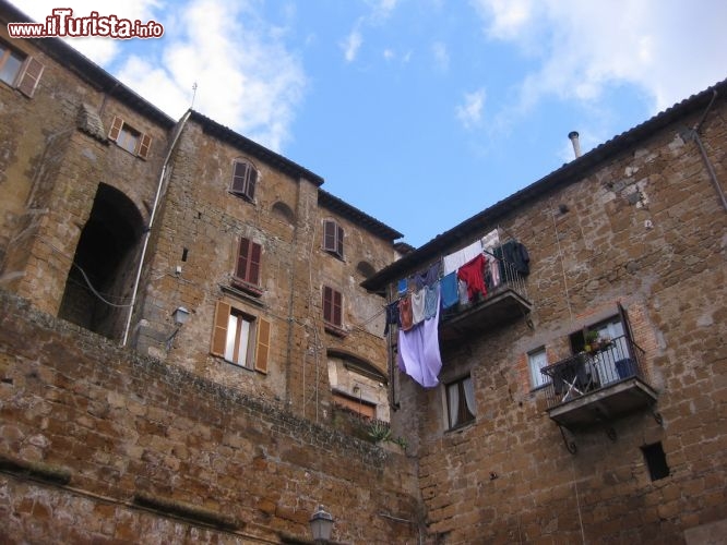 Immagine Le case storico di Orvieto, il borgo in provincia di Terni, situato nella parte sud-occidentale dell'Umbria