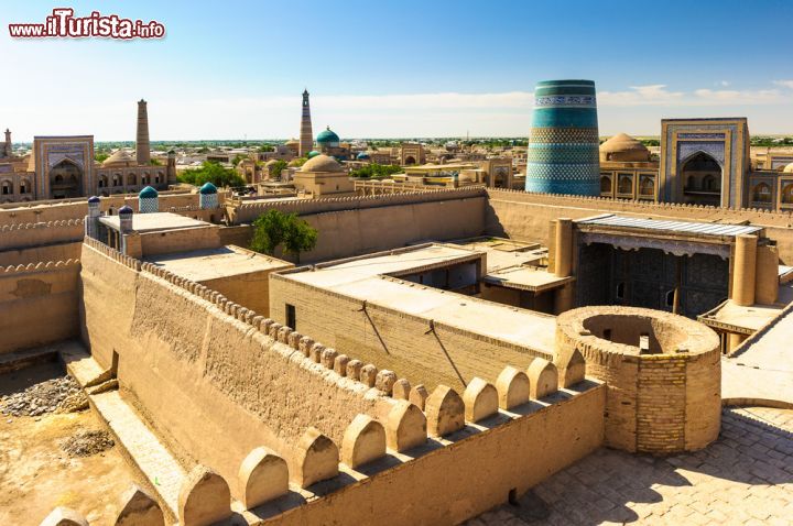 Immagine Il panorama di Khiva La città UNESCO dell'Uzbekistan - © Anton_Ivanov / Shutterstock.com