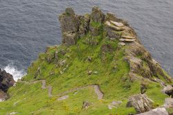 Ben 660 gradini portano dal mare al monastero di Skellig Michael, una remota isola al largo dell'Irlanda