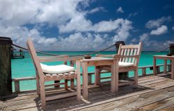 Bar in spiaggia sull'Isola di Kuramathi alle Maldive - © tkachuk / Shutterstock.com