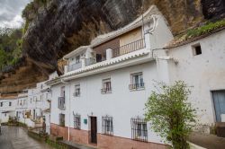 Casa tipica a Setenil de las Bodegas, in Spagna ...