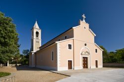 La chiesa di San Michele si trova nel villaggio di Murter, il centro abitato più importante dell'omonima isola  della Croazia. A fine settembre, esatamente il giorno 29, si svolge ...