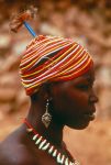 Donna di una tribù del Camerun, in centro Africa - Foto di Giulio Badini / I Viaggi di Maurizio Levi