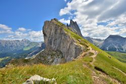 Il gruppo delle Odle che separa la val di Funes dalla Val Gardena in Trentino Alto Adige - © Angelo Ferraris / Shutterstock.com