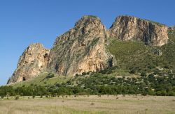 Le montagne intorno a San Vito lo Capo in Sicilia - © Zyankarlo / Shutterstock.com