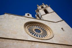 Prioral de Sant Pere a Reus in Catalogna (Spagna). E' una chiesa del '500, che fa parte del percorso turistico della Strada di Gaudì: qui il famoso artista catalano venne battezzato ...