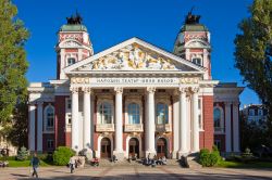 Il Teatro Ivan Vazov di Sofia è il teatro nazionale della Bulgaria, nonché il più antico e importante del paese. Fondato nel 1904, sorge proprio nel cuore della capitale ...