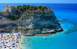 La spiaggia di Tropea in Calabria - © Natalia Macheda / Shutterstock.com
