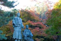 La statua dei Samurai in un parco nel centro di Nagasaki, Giappone - © kqlsm / Shutterstock.com