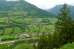 Trebesing, Austria: il panorama del cosiddetto villaggio dei bambini in Carinzia