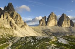 Il fascino delle mitiche Tre Cime di Lavaredo, simbolo delle Dolomiti, raggiungibili attraverso numerosi tracciati escursionistici da Sesto (Sexten) in Alta Pusteria