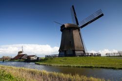 I dintorni della città di Noord in Olanda - Quando a fine giornata il sole si avvia verso il crepuscolo, si ha un gioco di luci che nella campagna olandese regala uno spettacolo che è ...