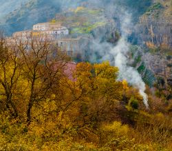 Autunno nei dintorni di Cerchiara di Calabria, i fuochi nei castagneti del Pollino