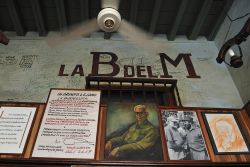 Il mojito fu inventato ne La Bodeguita del Medio, il bar de La Habana Vieja frequentato da Ernest Hemingway - © T photography / Shutterstock.com