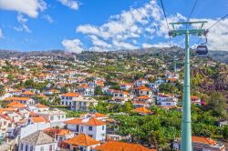 Funchal, la capitale di Madeira (Portogallo) e la città più grande dell'isola - Quando nel 1508 grazie al Re Manuel I la località di Funchal fu elevata al grado di città, ...