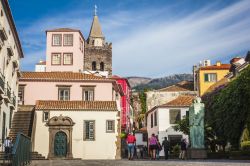 Il Centro Storico di Funchal, Madeira (Portogallo) - Essendo caratteristico e il cuore della cittadina, per qualsiasi turista che intenda visitare il Centro Storico di Funchal è consigliabile ...