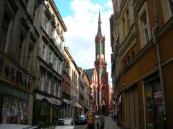 La Chiesa degli Angeli Custodi (in polacco: Parafia p.w. Świętych Aniołów Stróżów) è uno dei simboli di Walbrzych, Polonia. Il suo campanile svetta ...