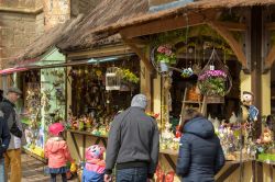 Colmar, Alsazia: i mercatini di Pasqua nel borgo francese - © Michal Stipek / Shutterstock.com