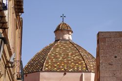 La cupola della chiesa principale (Santa Chiara) di Iglesias in Sardegna - © Shutterschock / Shutterstock.com