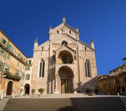 Duomo di Verona (Veneto) - Conosciuta anche come "Cattedrale di Santa Maria Matricolare", questo complesso ecclesiastico è stato costruito nel 1187 circa, in pieno stile romanico. ...