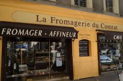 La Fromagerie du Comtat nel centro storico di Carpentras, Francia.
