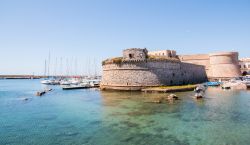 Il Castello Angioino Aragonese di Gallipoli nel Salento in Puglia - © Cesare Palma / Shutterstock.com