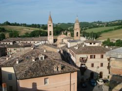 Il centro storico di Caldarola, antico borgo nelle Marche