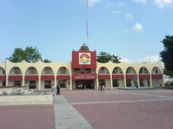 Il Palazzo Comunale di Cancún nello stato del Quintana Roo (Penisola dello Yucatán, Messico).
