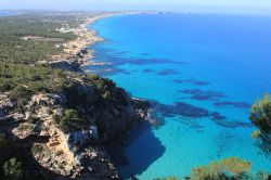 Il panorama spettacolare da La Mola a Formentera, Isole Baleari.