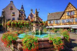 Il pittoresco borgo di Eguisheim, Francia: è considerato uno dei villaggi più belli del paese.

