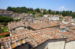 Il villaggio toscano di Anghiari, provincia di Arezzo, visto dai tetti.

