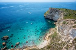 In volo sulle spiagge più belle di Cagliari, costa sud orientale della Sardegna