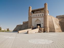 Ingresso del forte di Bukhara (Ark)  la famosa antica città dell'Uzbekistan - © Anatolijs Laicans / Shutterstock.com