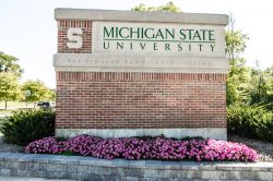 Insegna del Michigan State University campus a Lansing (Stati Uniti d'America). Fondata nel 1855, questa università statale è anche la sede dei Michigan State Spartans, squadra ...