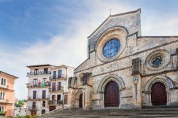 La Cattedrale di Cosenza in Calabria - © mRGB / Shutterstock.com