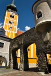 La chiesa cattolica di Schladming, Austria. La sua costruzione risale al 1532 - © josefkubes / Shutterstock.com