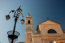 La chiesa Parrcocchiale di Brescello, il paese di Don Camillo e Peppone - © Karl Allen Lugmayer / Shutterstock.com