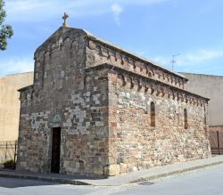 La chiesa romanica in pietra di Nostra Signora di Talia a Olmedo in Sardegna