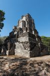 La piramide Chunyaxchè nel sito archeologico di Muyil in Quintana Roo, Messico