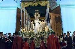 La processione della confraternita del Santissimo Perdono a Almeria, Spagna. Sono molte le feste e le ricorrenze di carattere religioso che si svolgono nella città  - © Jerocflores ...