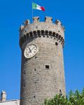 La Torre dell'Orologio di Bagnaia domina il Palazzo della Loggia e, secondo la tradizione, risale al 1221.
