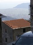 La vista panoramica dal borgo di Fosdinovo si spinge fino al mare della Toscana